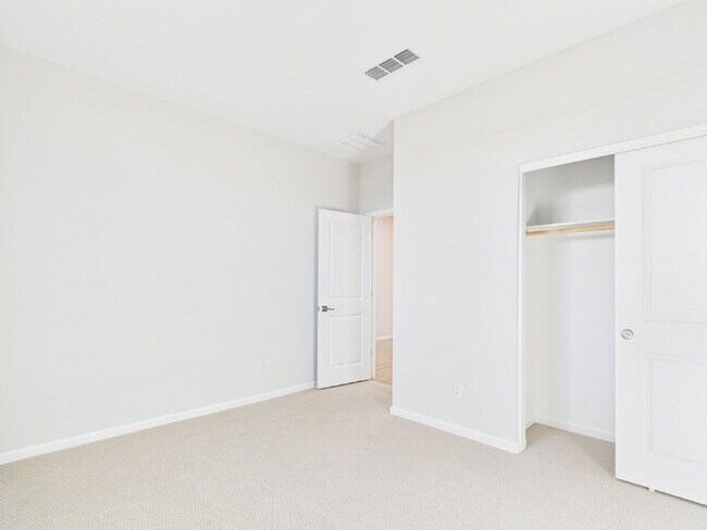 Building Photo - NORTH COPPER CANYON BRAND NEW BEAUTY