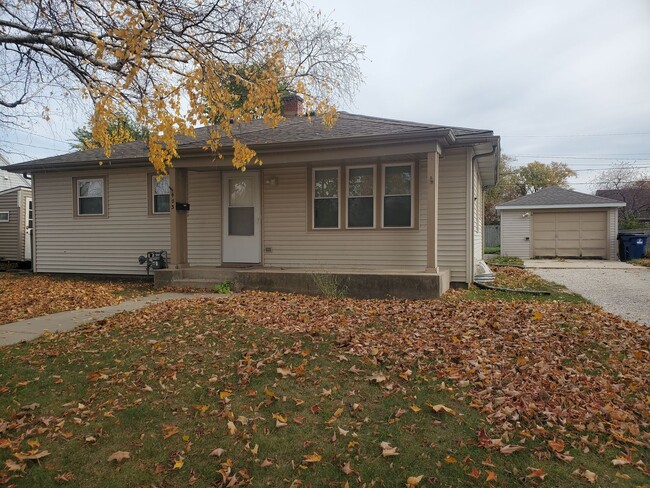 Primary Photo - 3 Bedroom Single Family Home