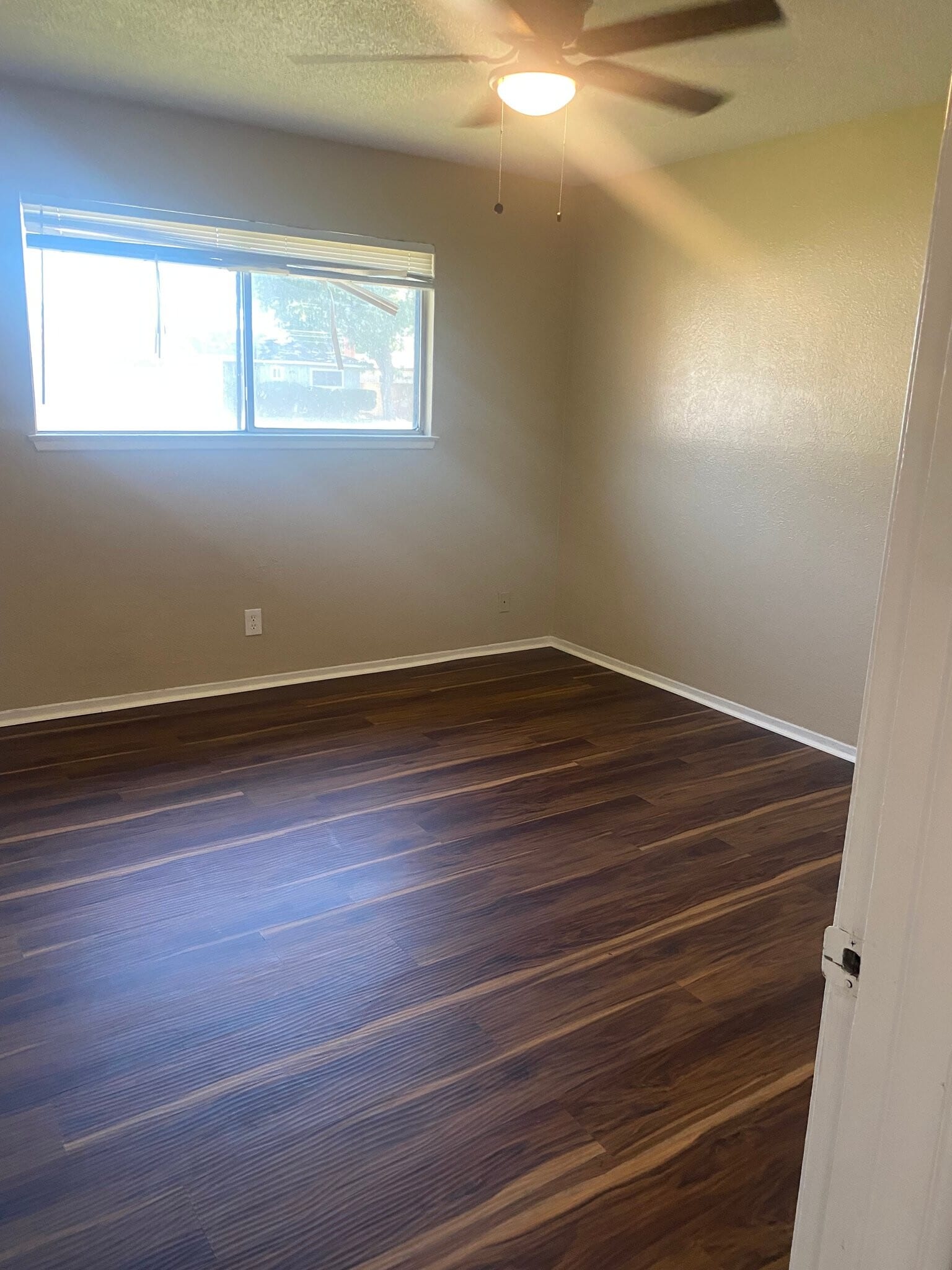 Building Photo - 507 W San Jose Ave