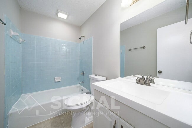 Building Photo - 3037 Apple Valley Ln