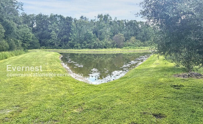 Building Photo - Limited Time Special Offer /  Lovely 3-Bedroom Home with Garage / Pet-Friendly / Available Now!