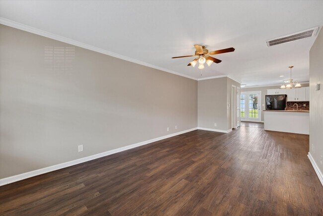 Building Photo - 343 Sam Houston Cir