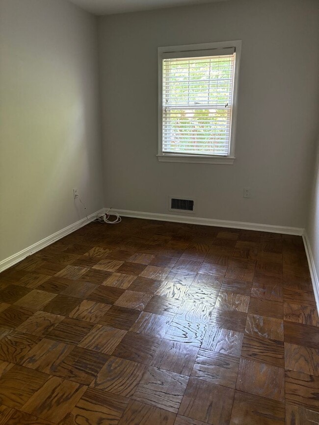 Building Photo - 1037 N Pitt St