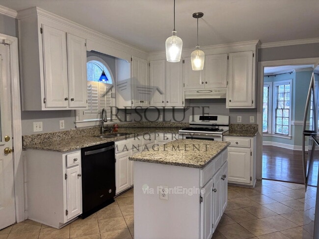 Building Photo - 207 Leeward Ct