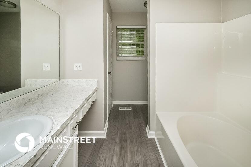 Building Photo - 1014 Lassiter Dr