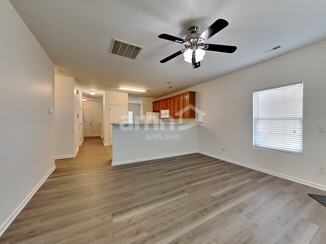 Building Photo - 5316 Silverbrook Dr