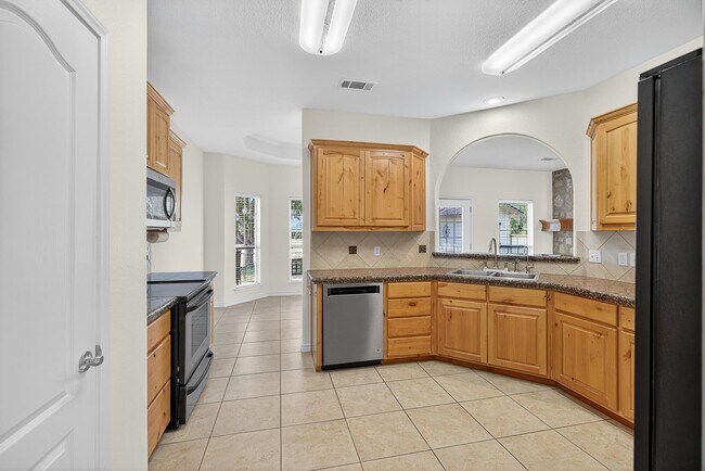 Building Photo - 114 Friend's Wood Ave