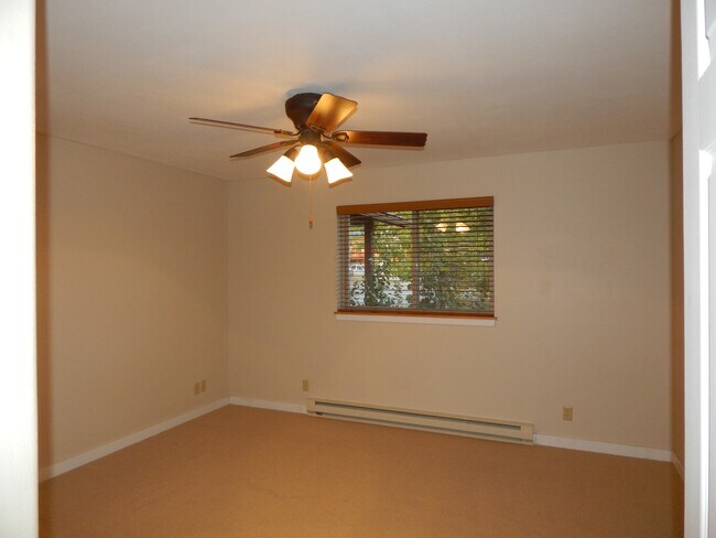 Building Photo - 269 Saddle Dr