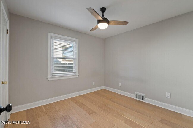 Building Photo - 173 McKinley Ct