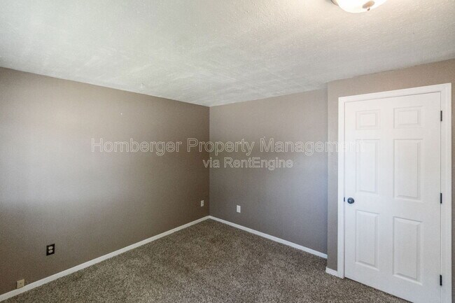 Building Photo - 119 S Barker Rd