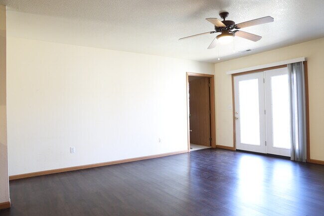 Building Photo - 22635 Hollow Oak Ln