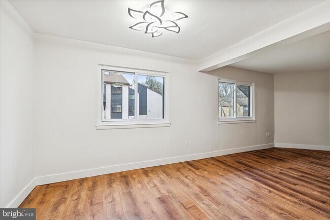 Building Photo - 1609 Painters Crossing