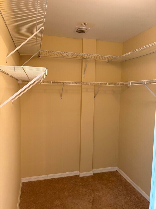 Building Photo - 27 Royal Palm Way