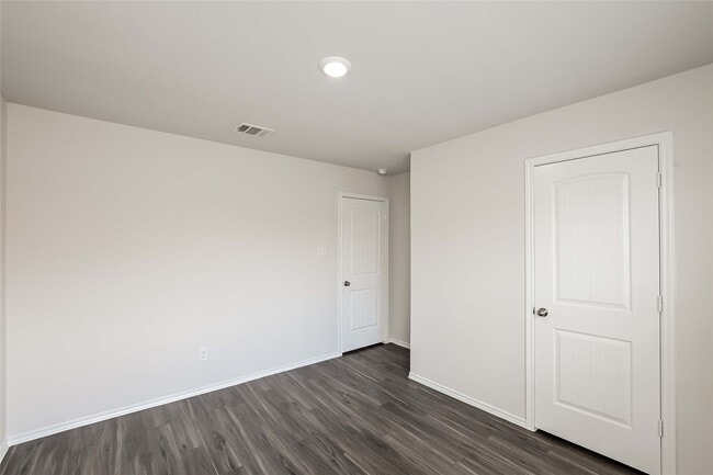 Building Photo - 5307 Gouldburn River Dr