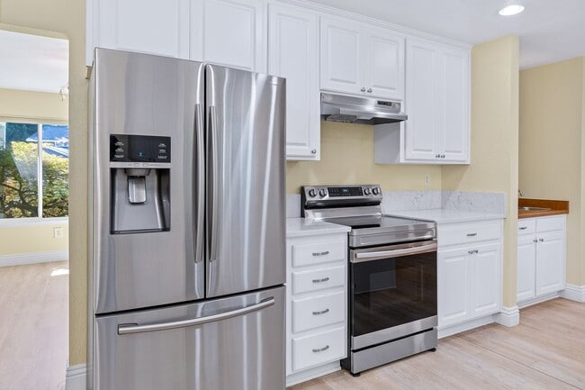 Building Photo - Browns Valley 3 bed 2 bath home