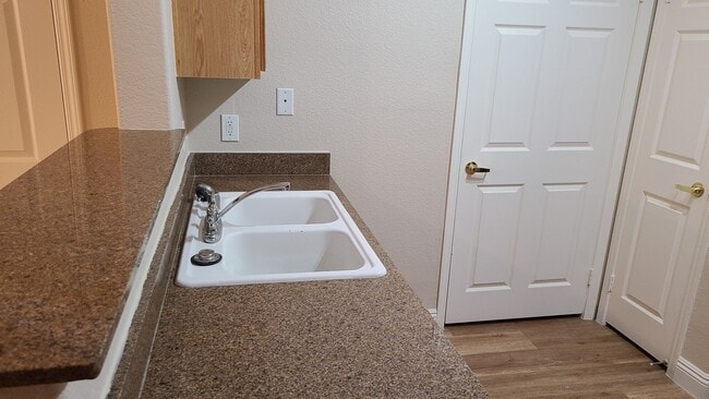 Building Photo - 1 Bedroom in Chateau Nouveau with TWO car tandem attached garage