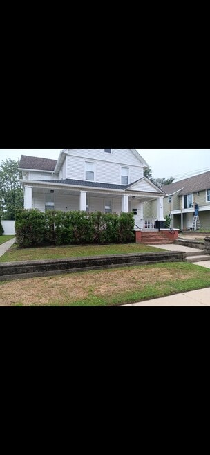 Building Photo - 701a 13th Ave