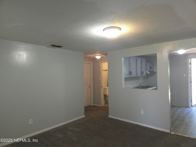 Building Photo - 5315 Shannon Ave