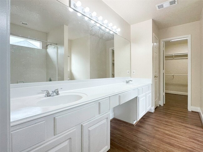 Building Photo - 20603 Apache Lake Dr