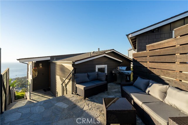 Building Photo - 2192 Crestview Dr