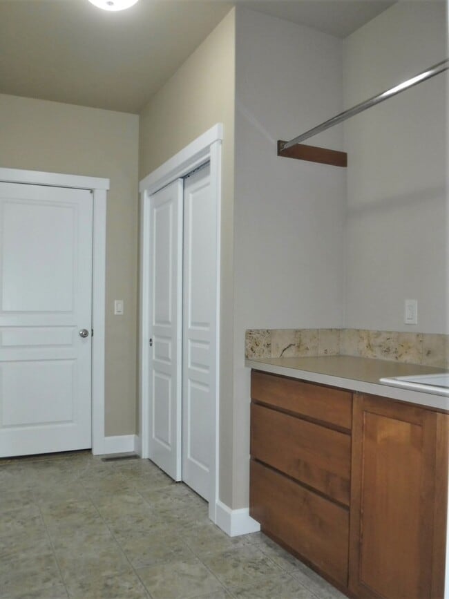 Building Photo - The perfect Eagle home with 3 bed, 3 bath,...
