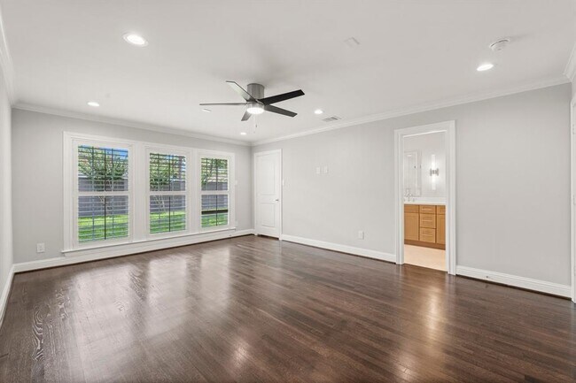 Building Photo - 5521 Lincrest Ln