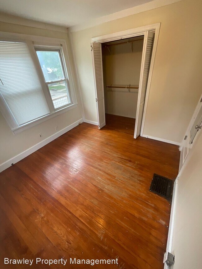 Building Photo - 5 br, 2 bath House - 609 N. Dunn St