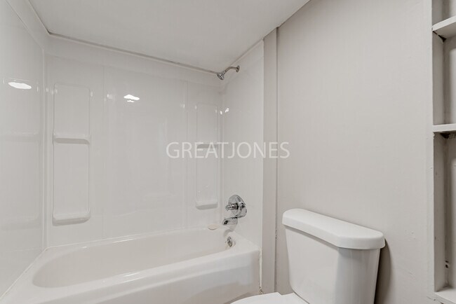 Building Photo - REDUCED! - NOW OFFERING HALF MONTH FREE OF...