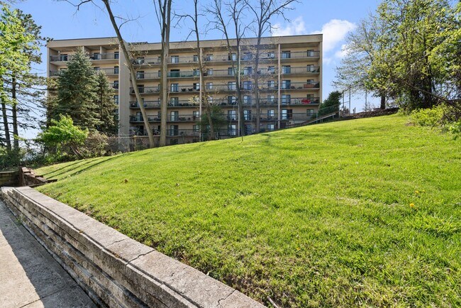 Building Photo - 348-350 Wyoming Street