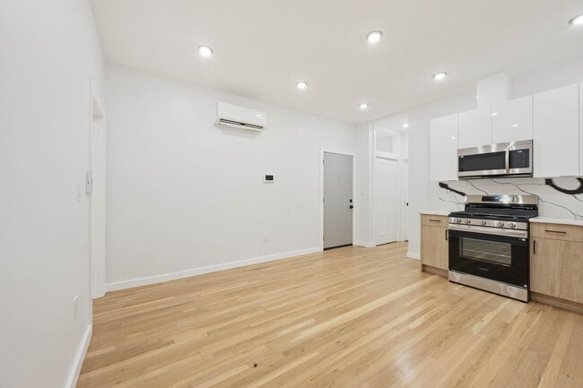 Building Photo - 294 Hoboken Ave