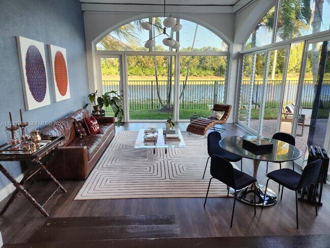 Building Photo - 19038 Park Ridge St