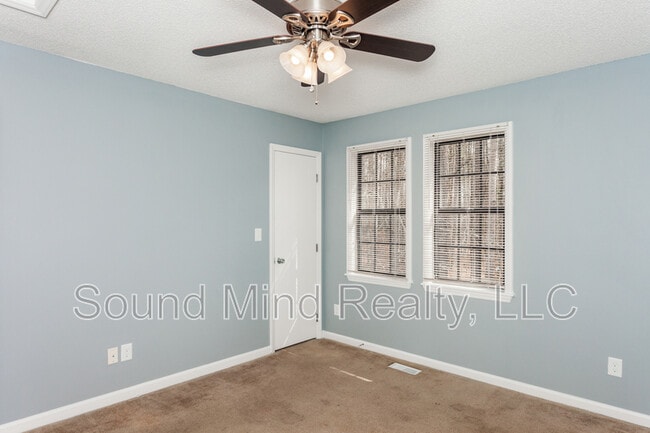 Building Photo - 2809 Ferret Ct