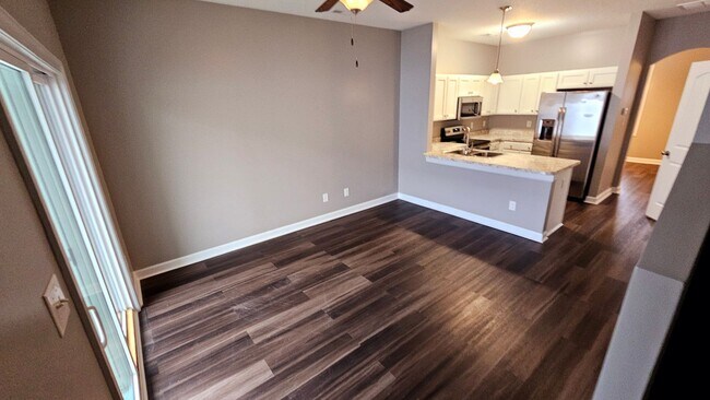 Building Photo - 2 Bedroom 2.5 BA in Carolina Forest