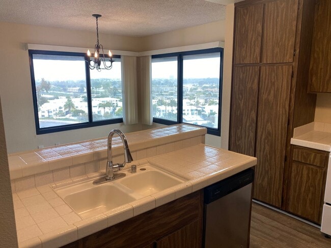 Building Photo - 3831 Nipoma Pl