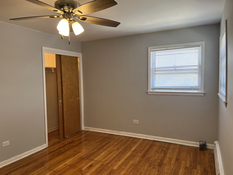 Building Photo - 3601 W 79th St