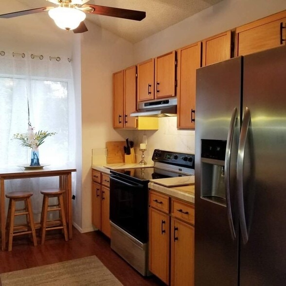 Building Photo - 1120 Maohu St