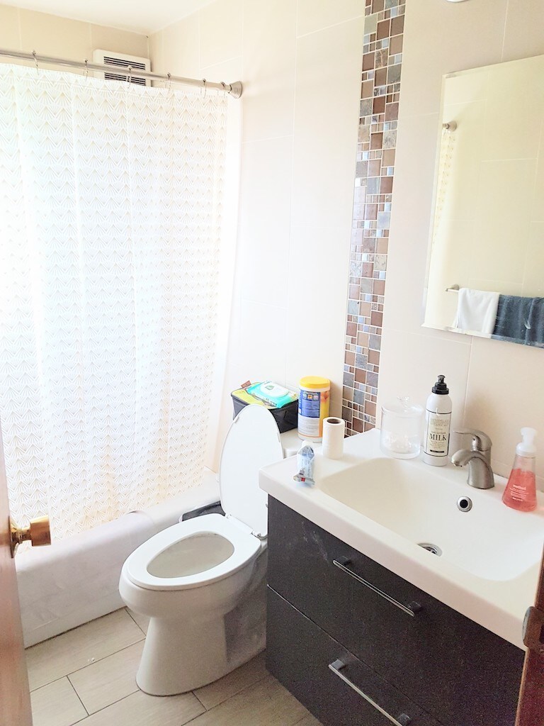 Bathroom - 1730 Derby St