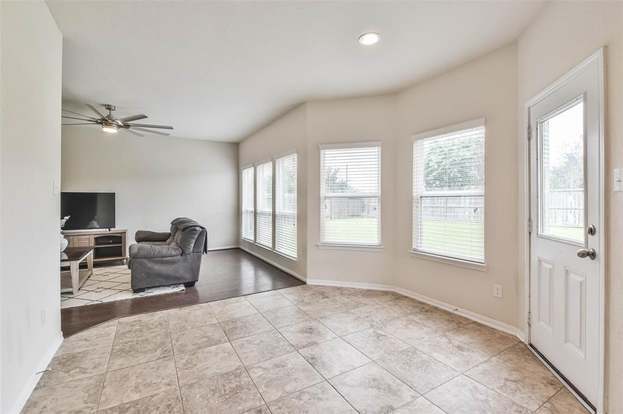 Building Photo - 18626 Each Elm Way