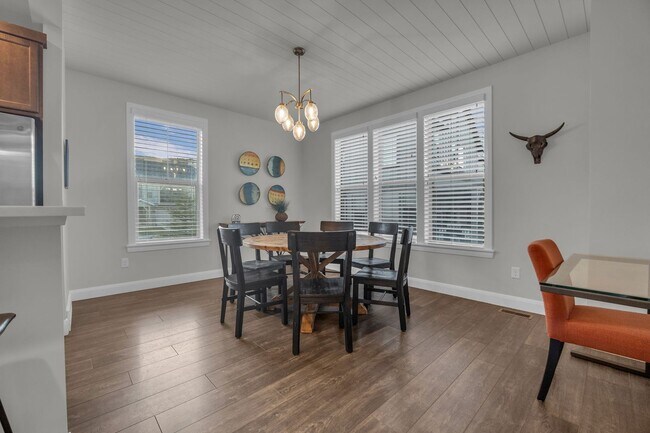 Building Photo - Wasatch Springs Gem