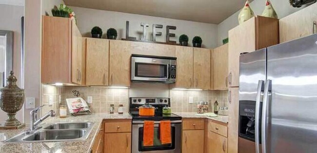 Building Photo - 2 bedroom in Houston TX 77096