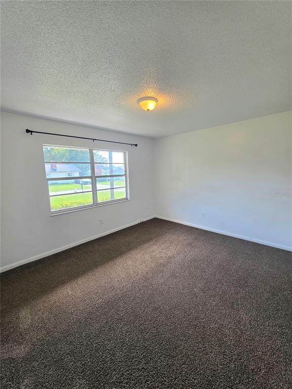 Building Photo - 5701 SE 4th St