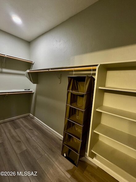 Building Photo - 2550 E River Rd