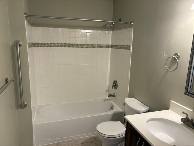 Building Photo - 27 Crows Nest Ln