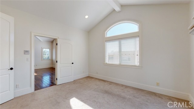 Building Photo - 1102 Slauson Ln