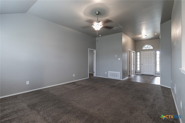 Building Photo - 2305 Vicksburg Ln