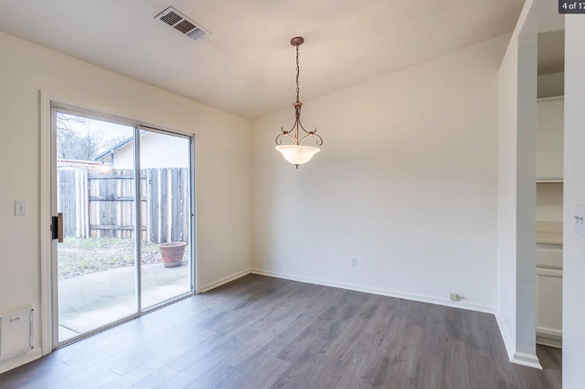 Building Photo - 1573 Wingsetter Way