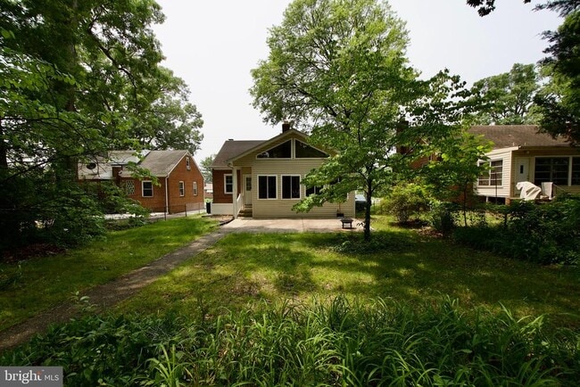 Building Photo - 6700 Livingston Rd