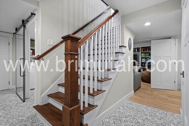 Building Photo - 772 E 2075 S
