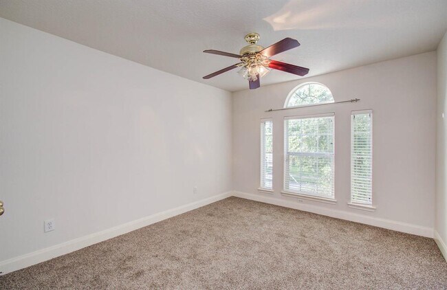 Building Photo - 2210 Waters Edge Ln