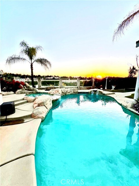 Building Photo - 685 Bradbury Dr